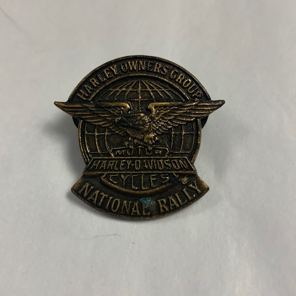 Harley-Davidson HOG national rally pin from 1992 rare find!